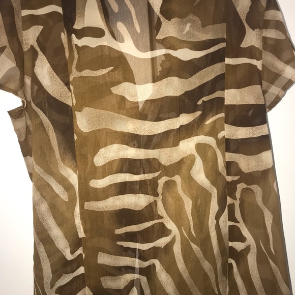 Ashley Stewart leopard print short sleeve short - Picture 2 of 4